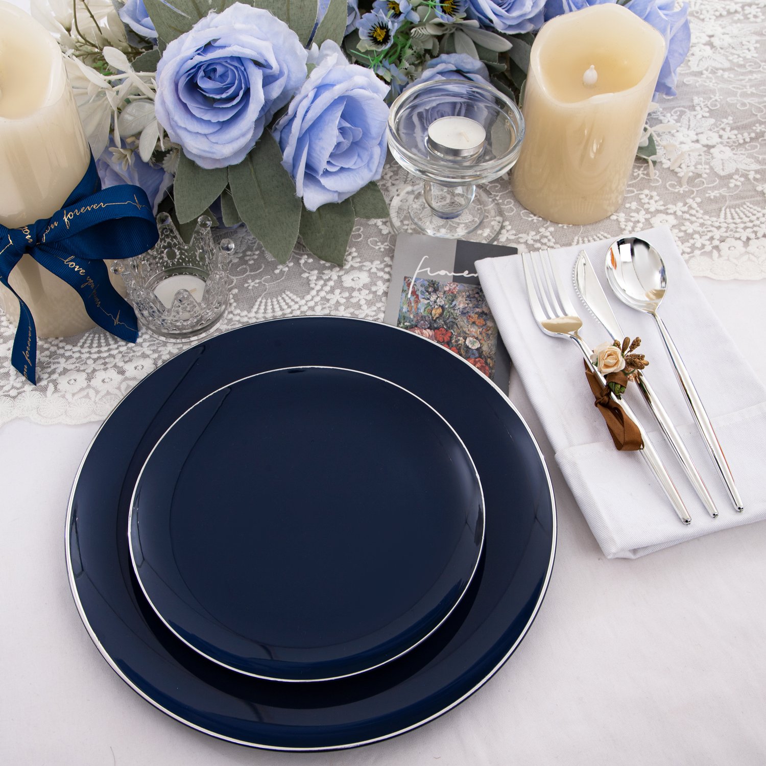 Blue plastic plates and cutlery set — product view 4