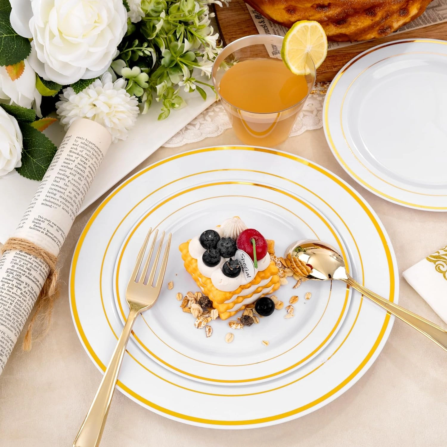 Gold Deluxe Disposable Dinnerware Set with Napkins — view 11