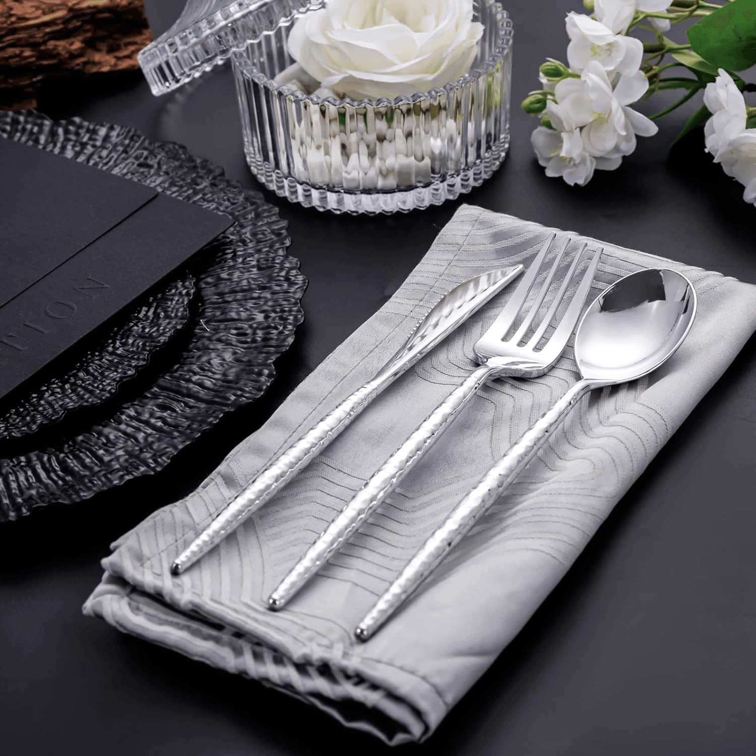 SUT 150PCS Gold Plastic Silverware, Gold Disponsable Utensils, Plastic Cutlery, Includes: 50 Knives, Forks and Spoons. Hammered Silverware Set