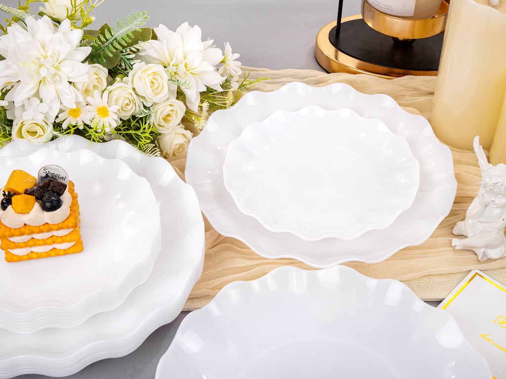 White LIYH Scalloped Plastic Plates Reusable Unbreakable Dinner Plates Set — view 10