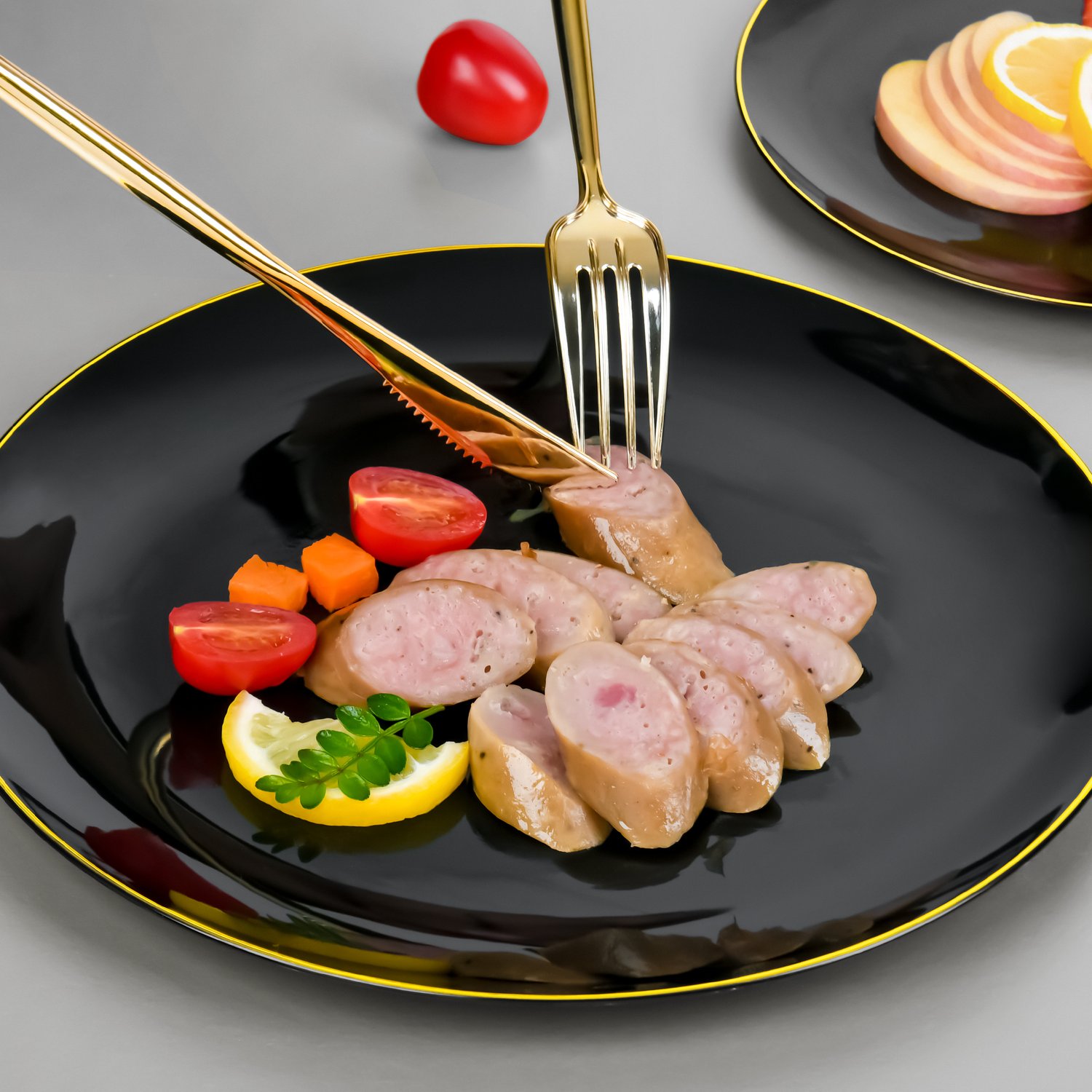Black plastic plates and cutlery set — product view 4