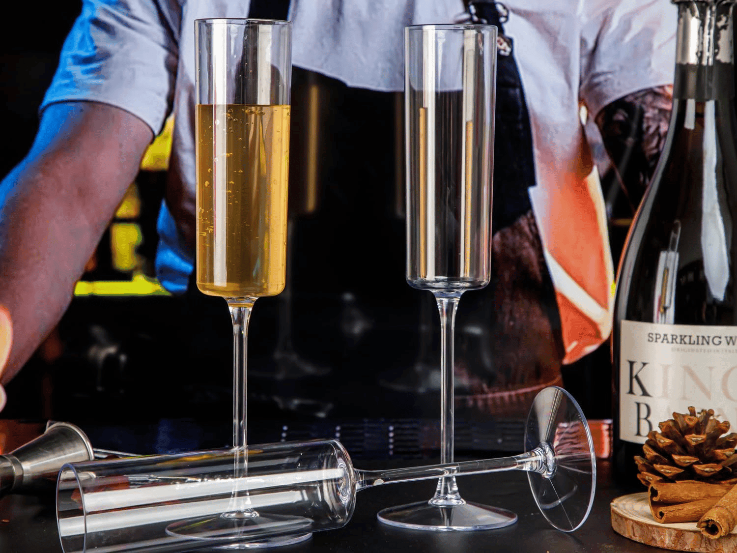 Disposable Champagne Glasses, Clear & Stylish (6 oz, 12 Pack) — view 10