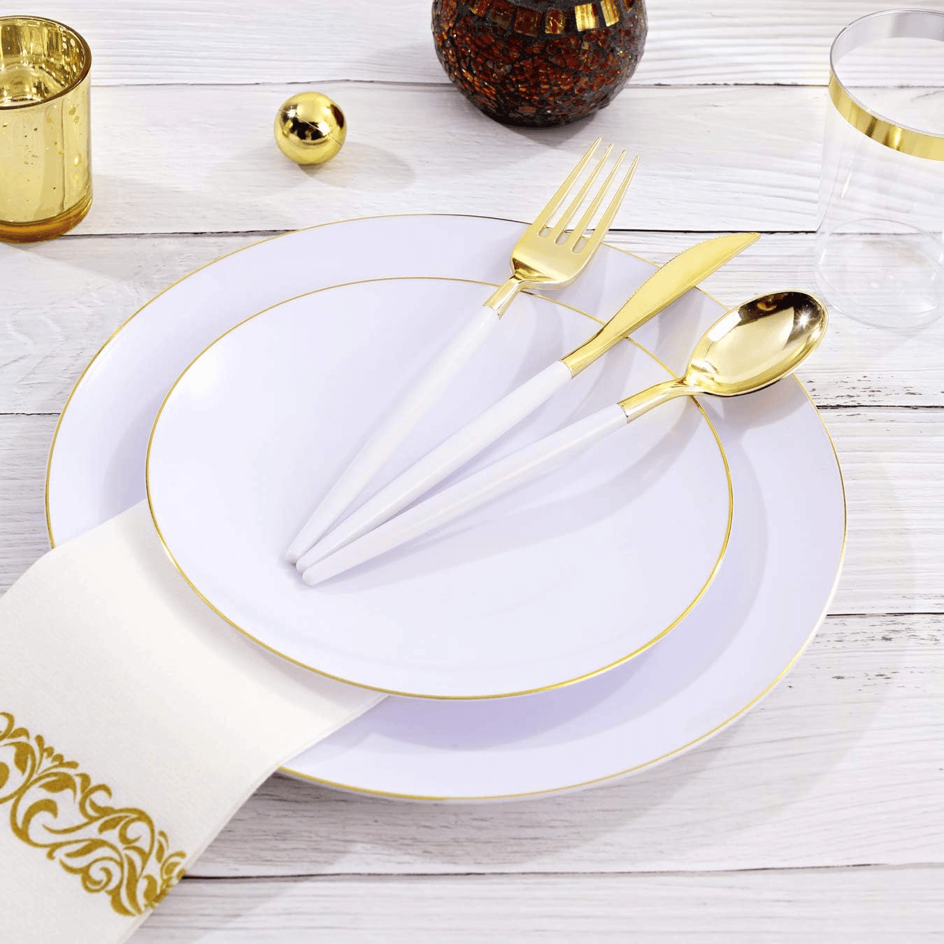 White And Gold Plastic Plates — view 9
