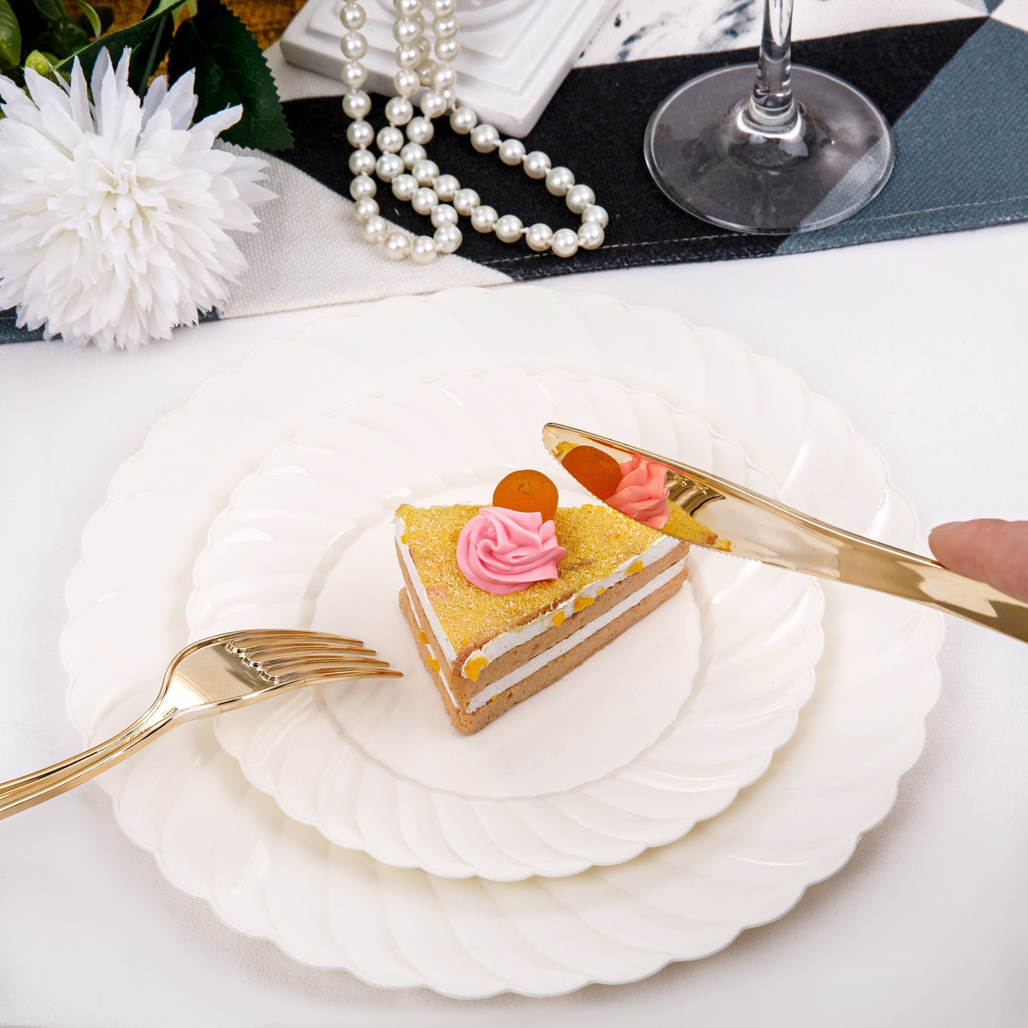 Ivory U-QE Plastic Plates — view 6