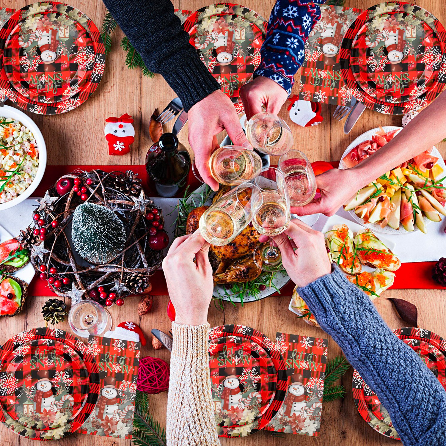 Red Christmas Paper Plates Set — view 3