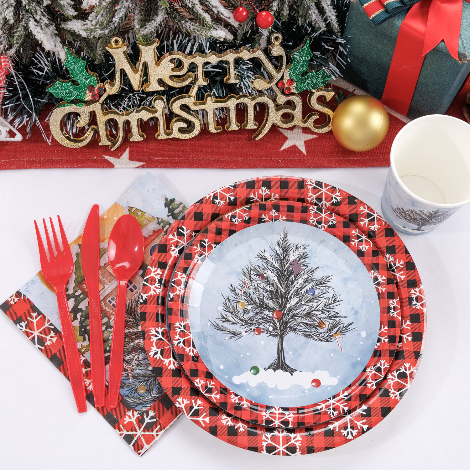 Red Christmas Disposable Paper Plates Set — view 5