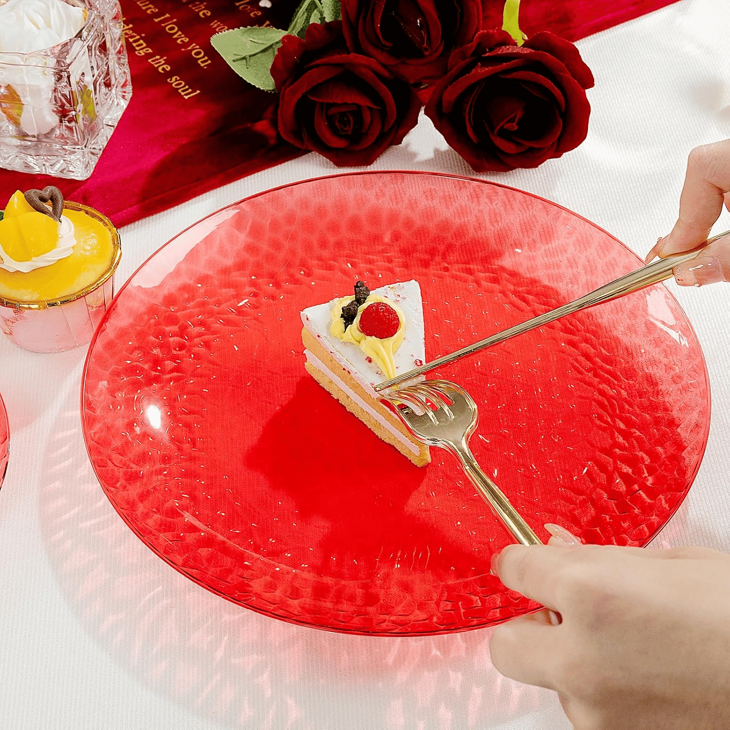 Clear Red Plastic Plates,Disposable Plates With Rim,Heavy-duty Plates,Hammered Party Plates Include 30Clear Dessert-Platos,30Dinner-Platos for Wedding, Party (60 Pieces) — view 10