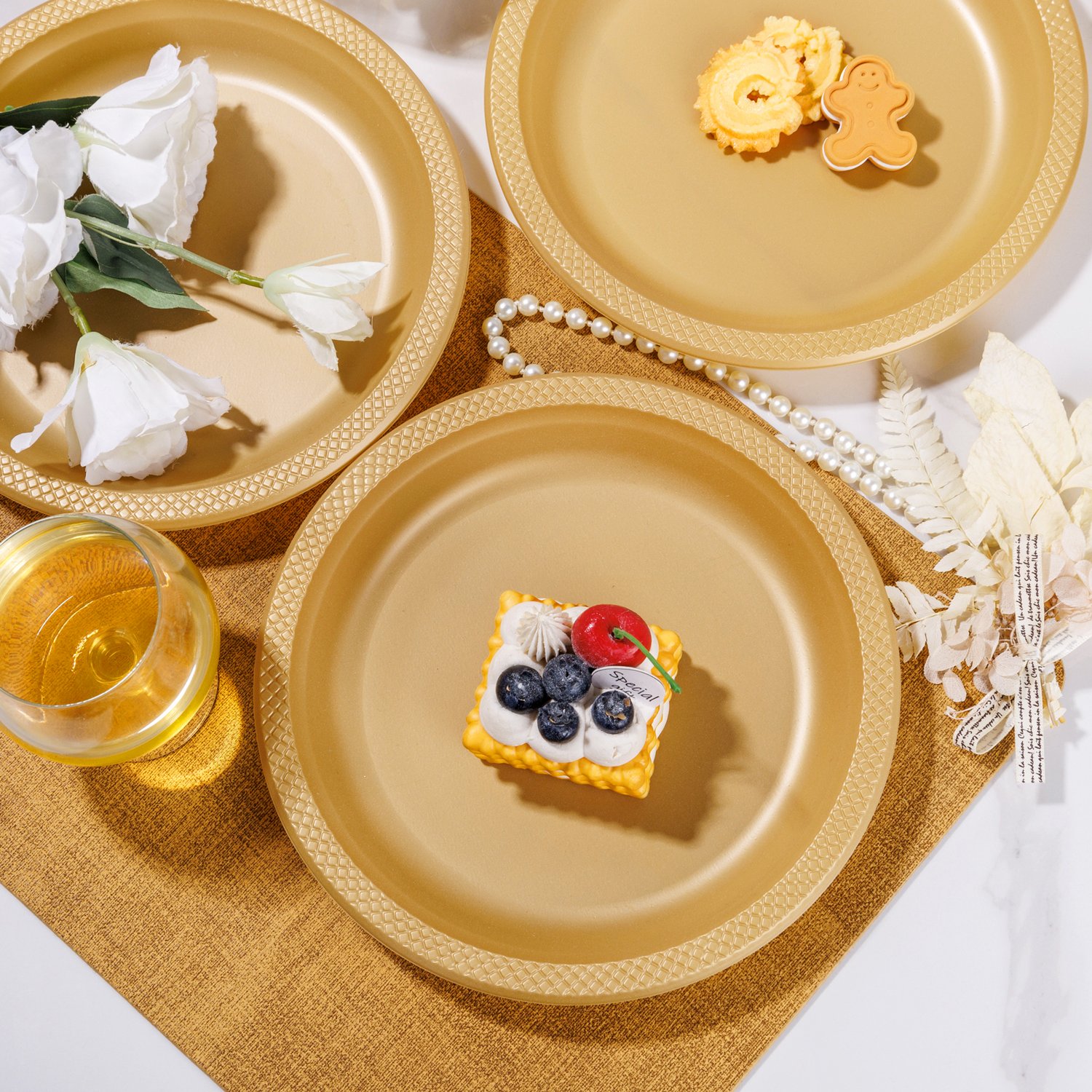 Gold 7inch Disposable Dinner Plates for Party (150 Pieces) — view 5