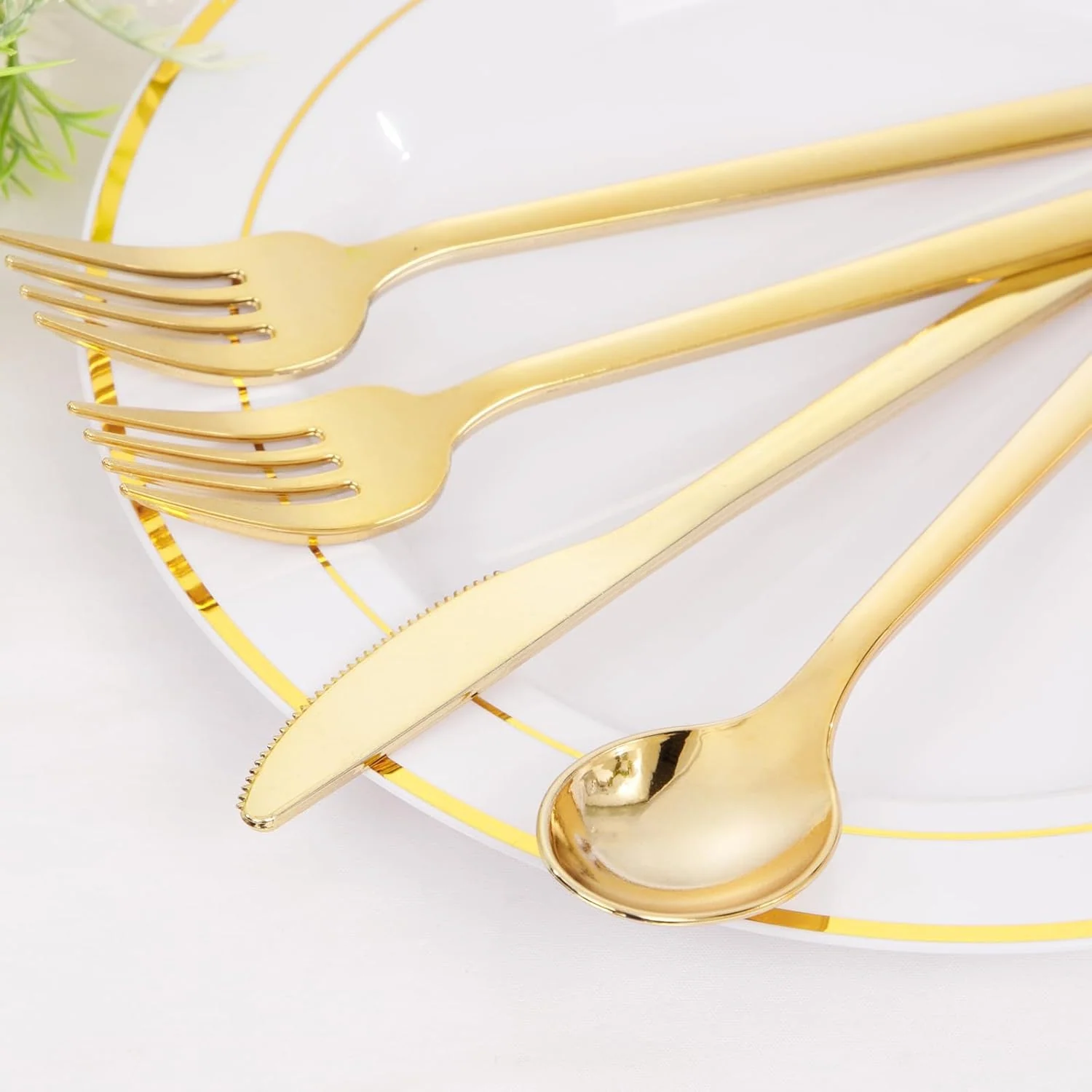 Luxury Plastic Silverware Set (180 Pieces) – Gold, Classic
