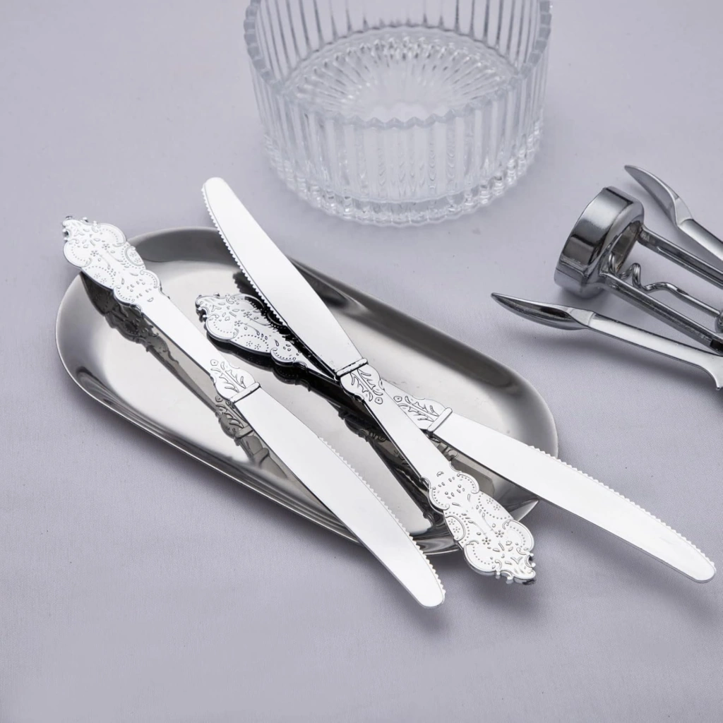 Heavyweight Plastic Silverware Set (600 Pieces)