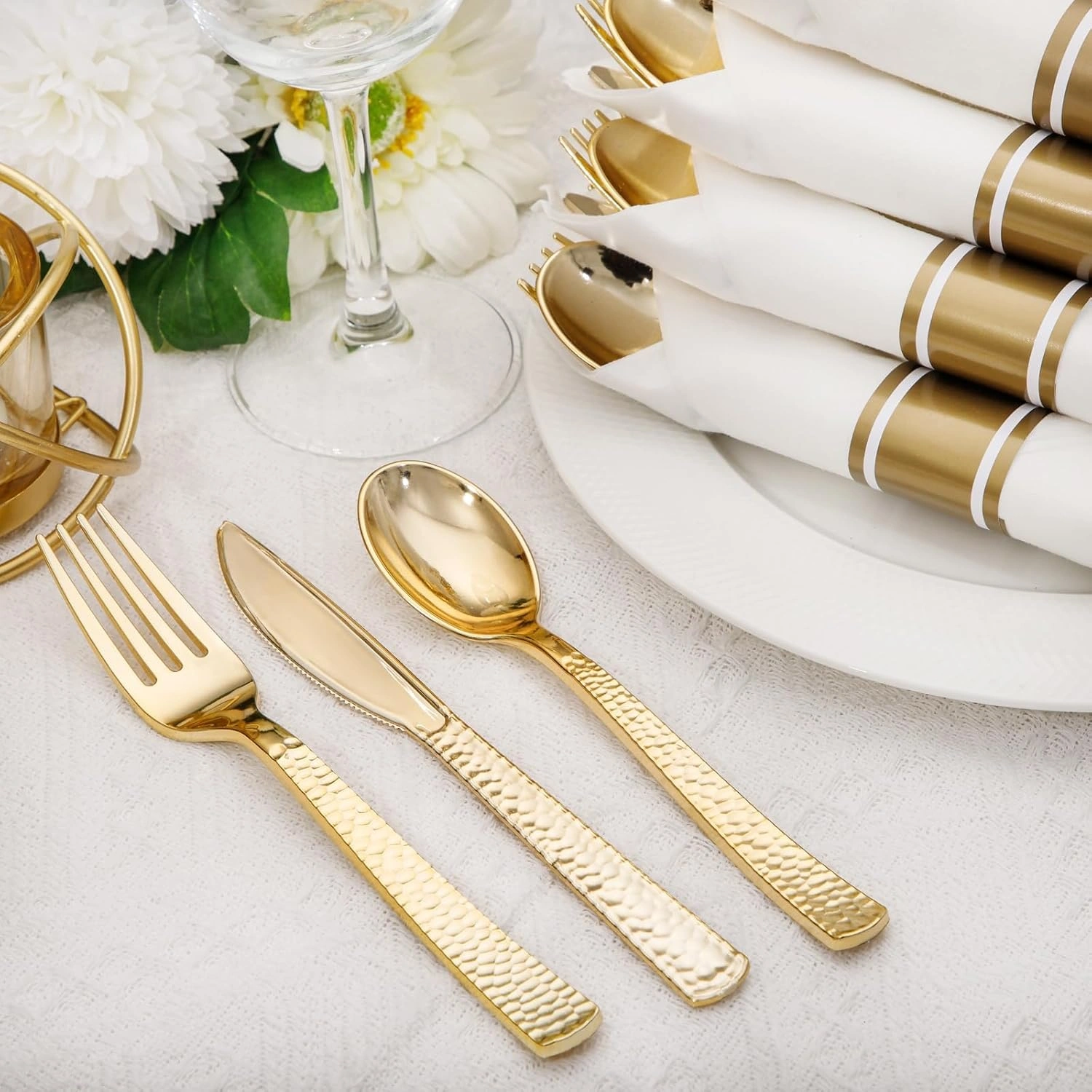 Pre-Rolled Gold Silverware with Napkins (400 Pieces)