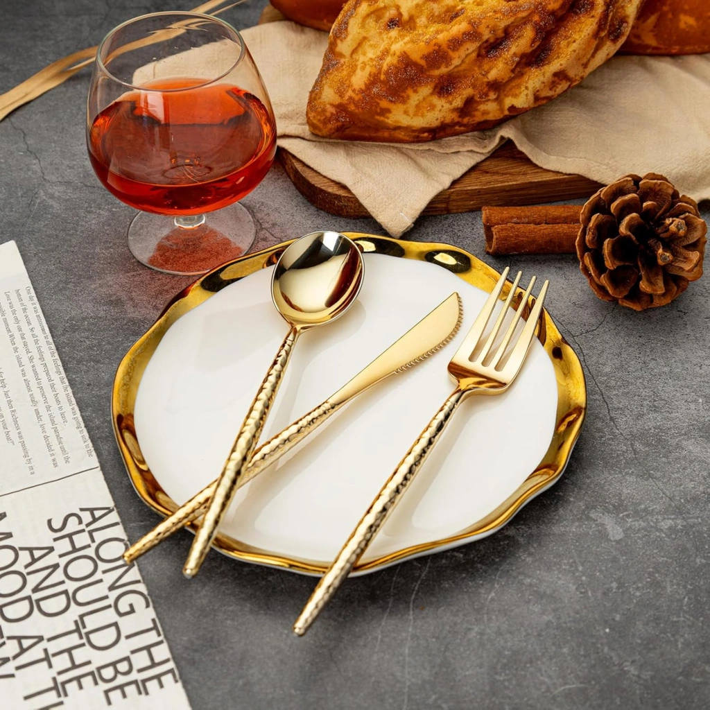 Everyday Plastic Silverware Set (150 Pieces) – Gold