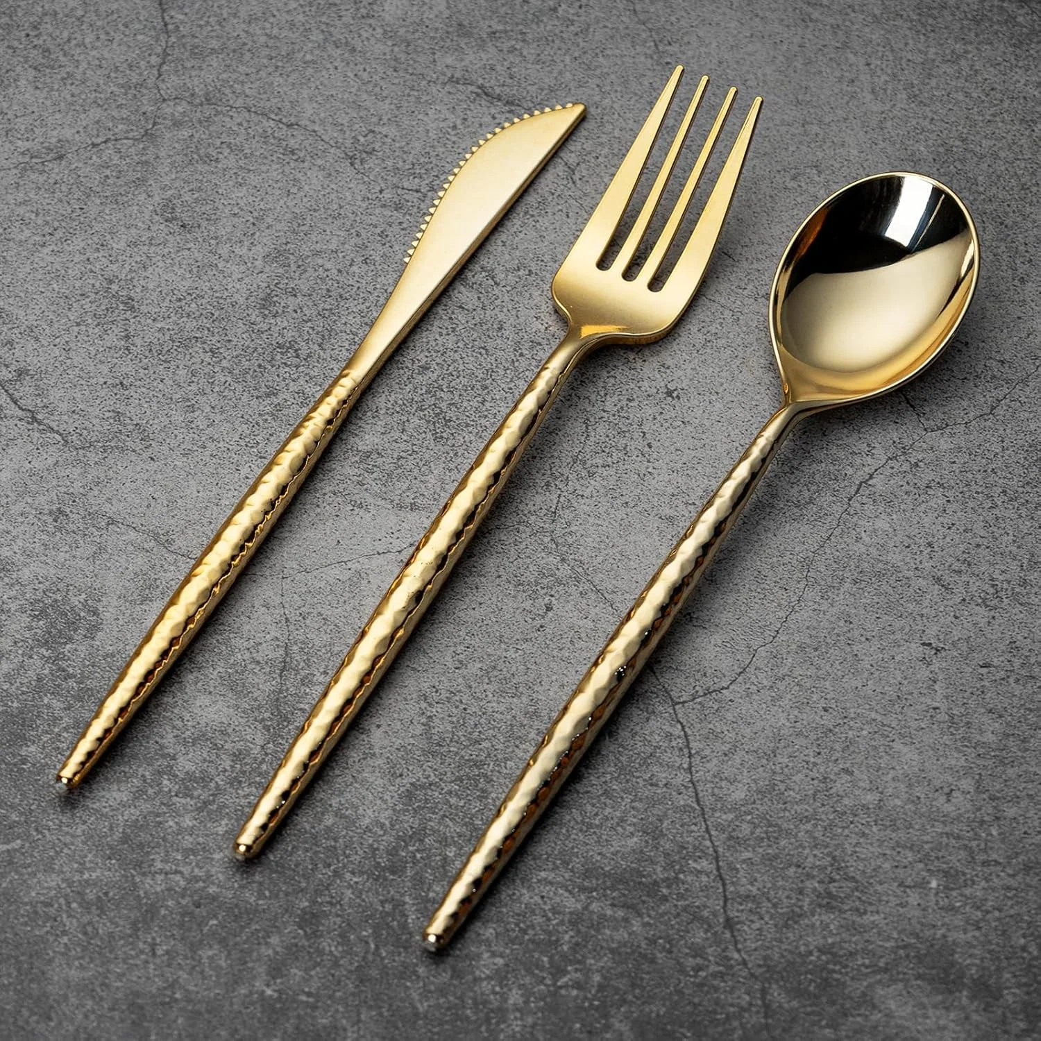 Everyday Plastic Silverware Set (150 Pieces) – Gold