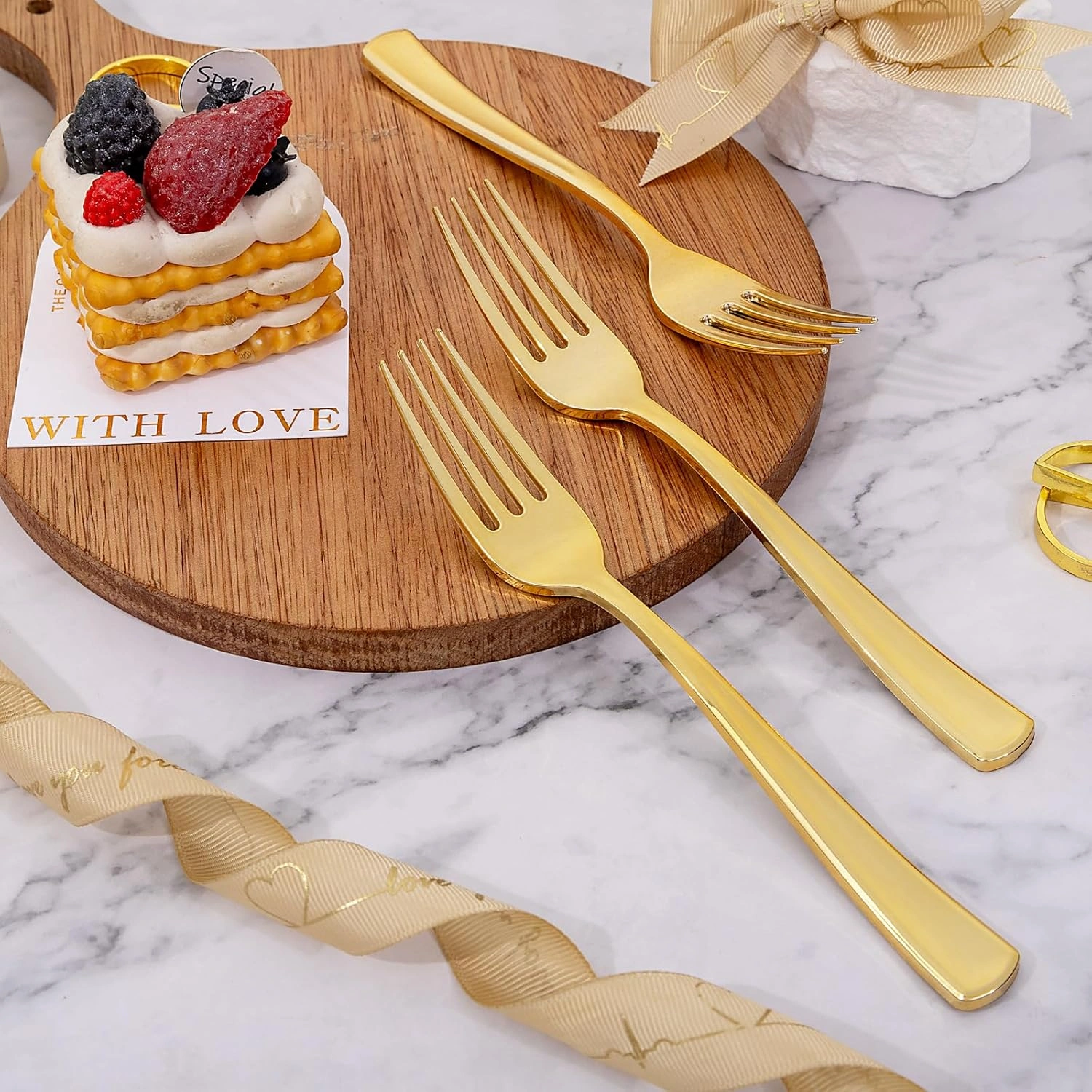 Heavyweight Plastic Silverware Set (600 Pieces)