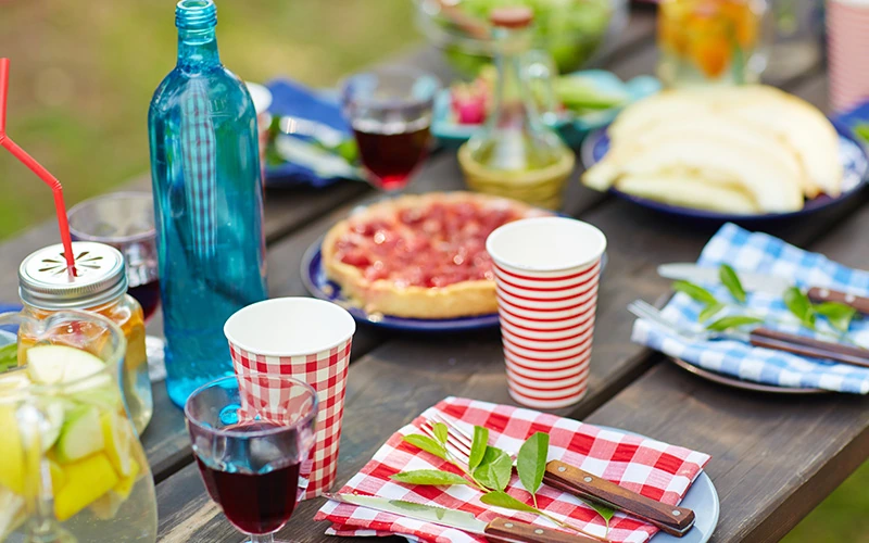Types of Plates and Bowls to Bring — illustration 1