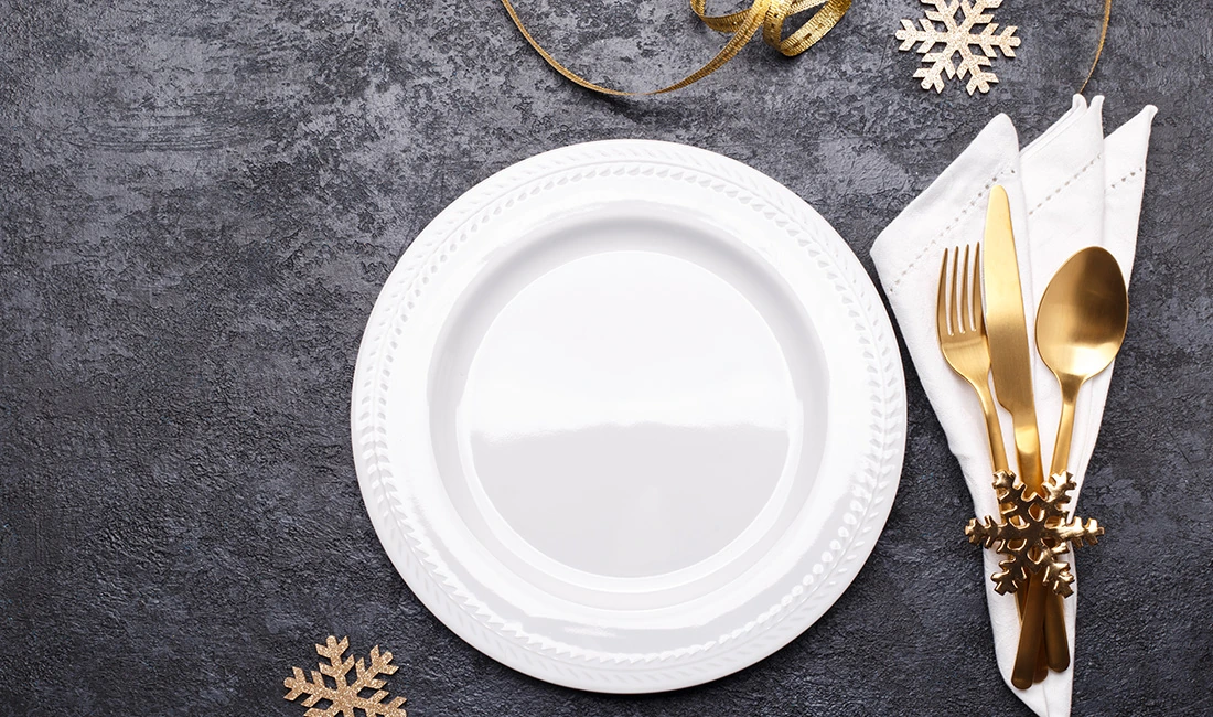 How to Decorate Tables with Disposable Tableware: Easy & Elegant Tips — featured image