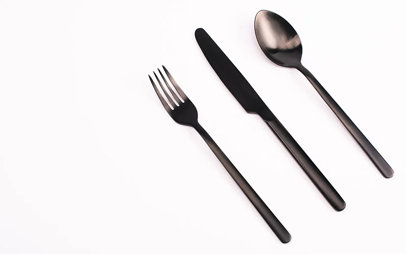 How Should Hosts Choose the Right Disposable Cutlery for Events Serving Oily Foods? — illustration 2