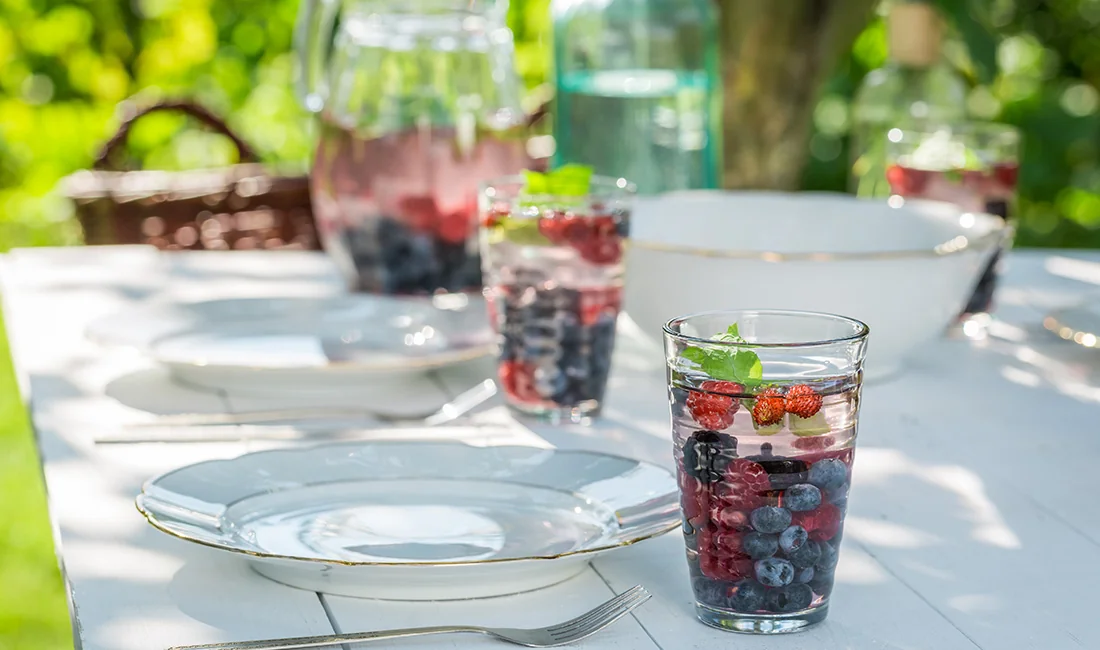How to Choose Outdoor Event Disposable Tableware: A Complete Guide — featured image
