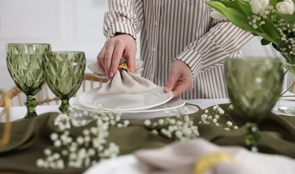 How to Match Napkins With Tableware Colors: Easy Styling Rules That Always Work — featured image