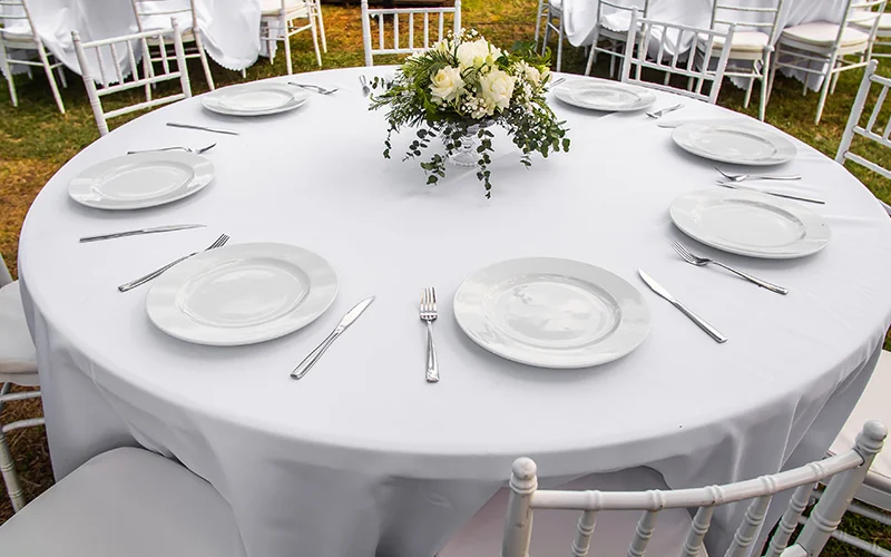Can a Tablecloth Roll Be Used Instead of a Pre-Cut Size? — illustration 1