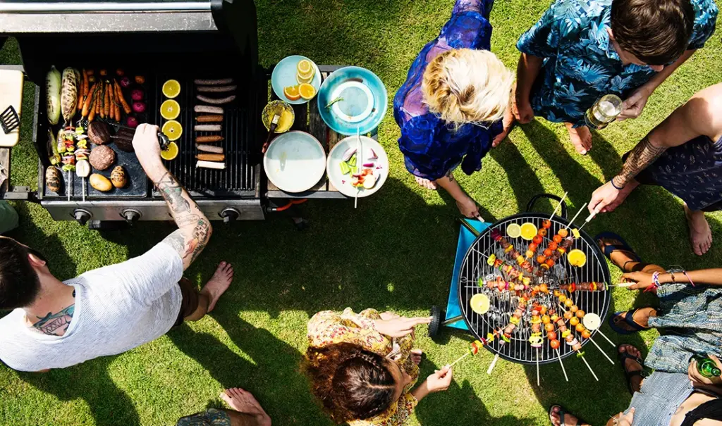 Father’s Day BBQ Tableware Guide: Heavy-Duty Plates, Cutlery & Trays for the Perfect Cookout — featured image