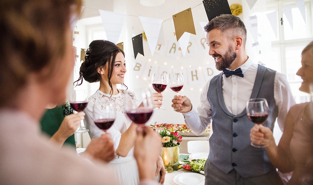 Engagement Party Tableware Checklist: Appetizers, Wine Cups & Easy Hosting — featured image