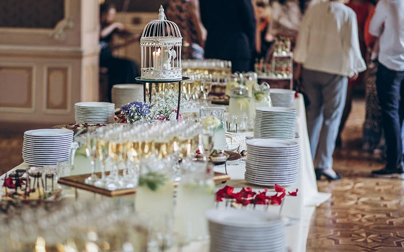 Distinctive Buffet Table Ideas and Stations — illustration 2