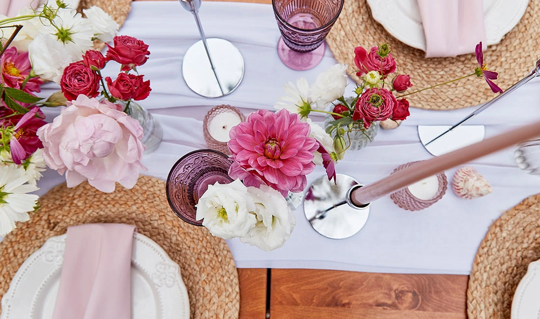 How to Match Tableware With Centerpieces: A Simple Styling System for Any Theme — featured image